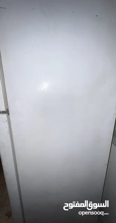 يوجد ثلاجة دايو  صناعة كورية شغالة 100‎%‎