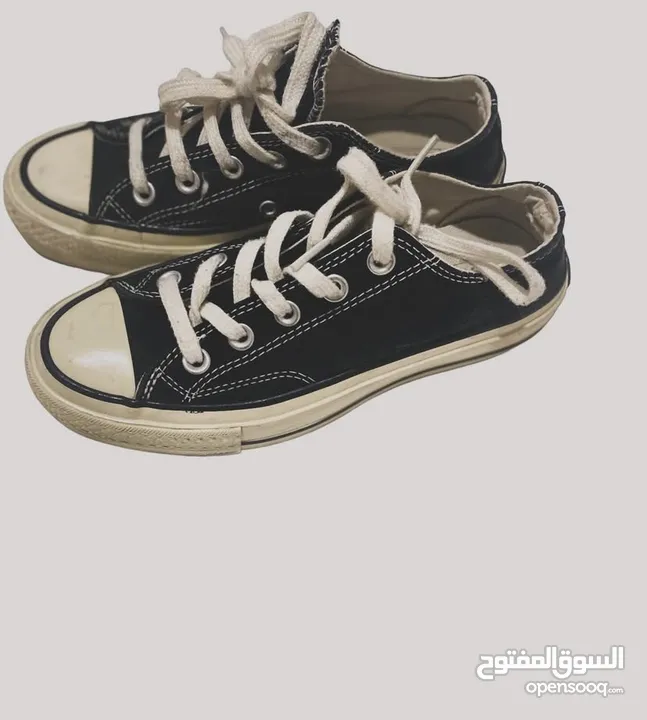 احذية  شبه جديدة