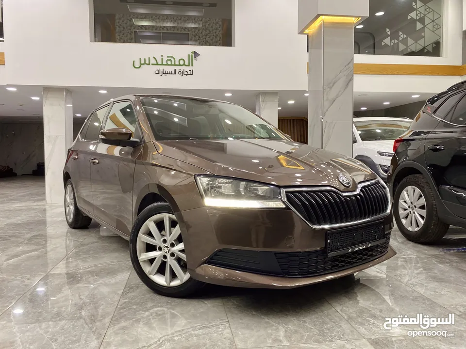 SKODA FABIA .. اوتوماتيك .. ترخيص 2019 .. باللون البني المميز