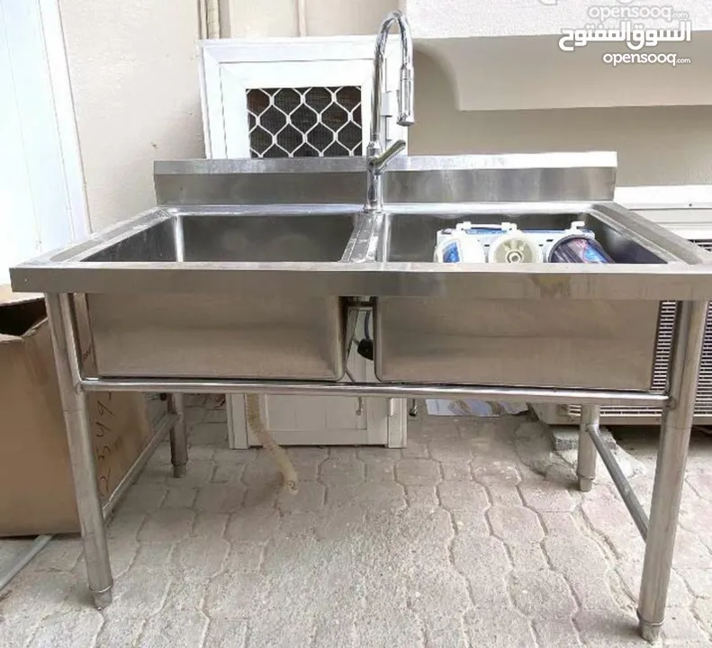 مغسلة دبل بحالة جيدة جدا استخدام بسيط بدون الحنفية ( المكسر) double sink without mixer , v. good