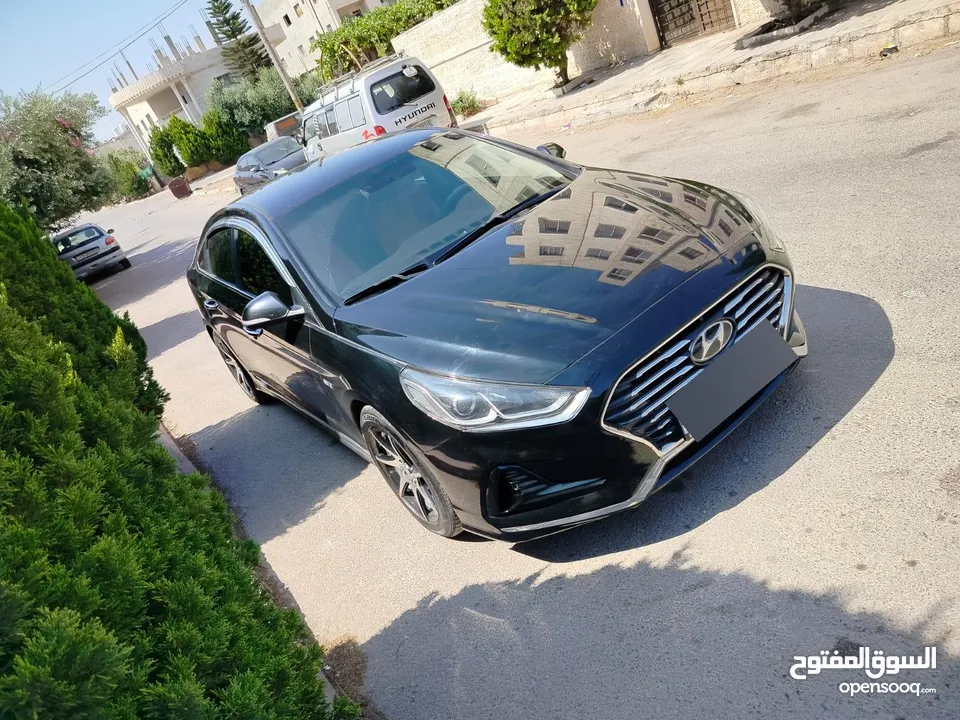 هيونداي سوناتا 2018 7جيد بحال الشركه ممشى قليل  استخدام شخصي مرفق ورقة الفحص