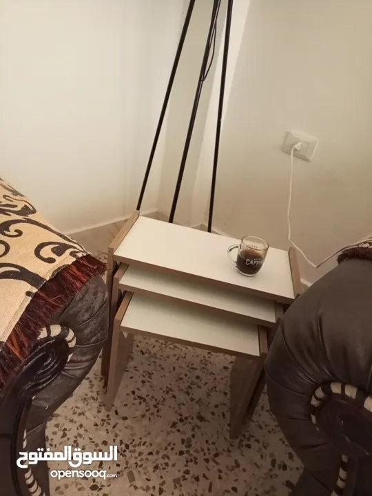 كنب وطاولات للبيع مستعمل