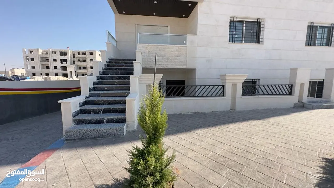 شقة جديدة للبيع طابق ارضي مدخل مستقل مع مطبخ راكب دوار الثقافة