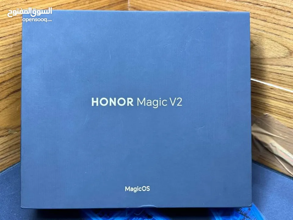 honor Magic V2
