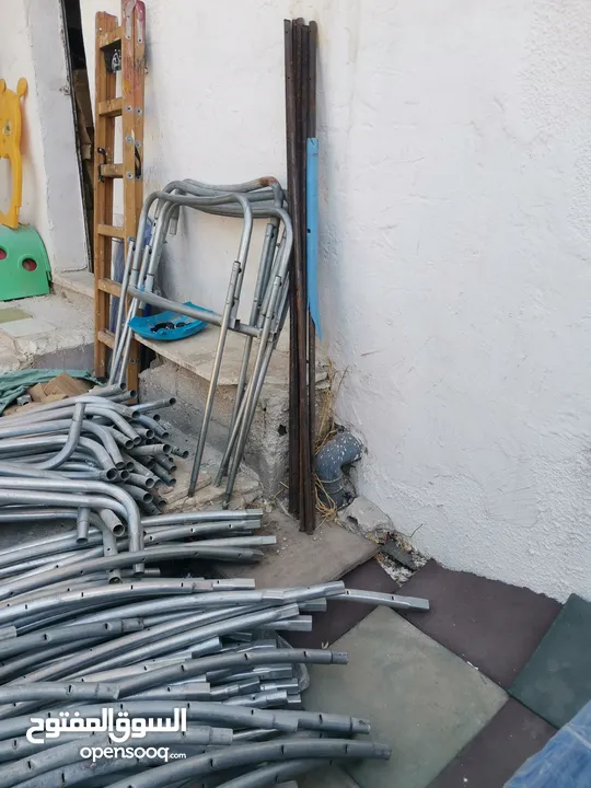 مواسير حديد ترامبولين و زنبركات زمبركات . موقعنا ماركا الجنوبية طريق الحزام