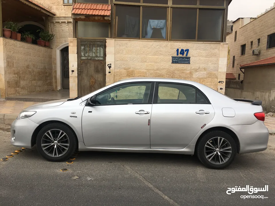 تويوتا كورولا 2013 ماتور 1.8 فحص  قوي واقتصادي جير فحص  غرفة نظيفة