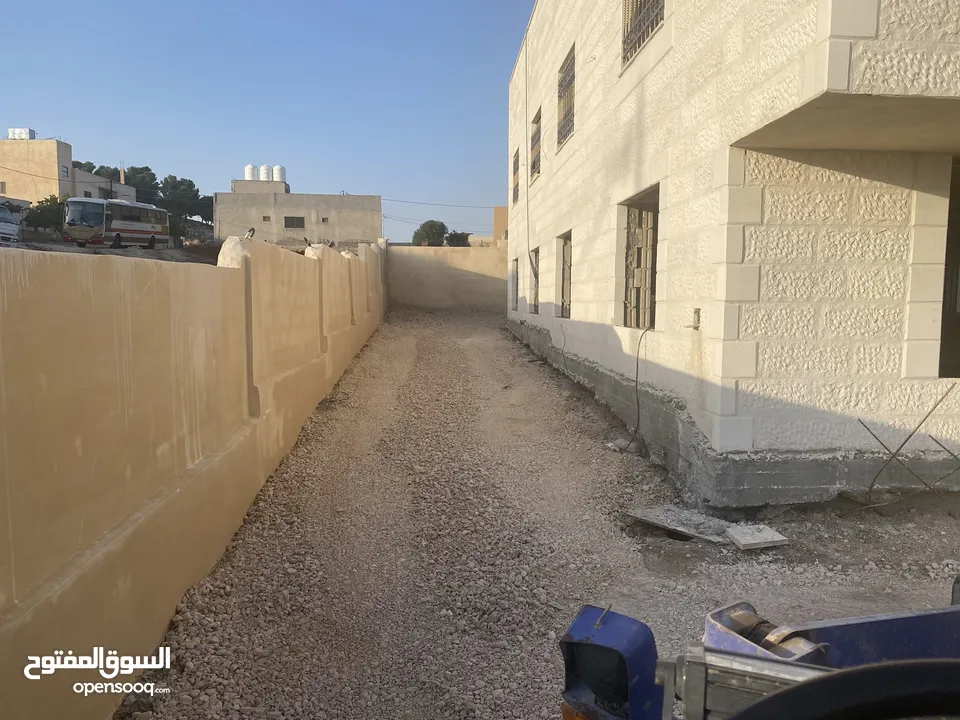 مدحله و جرافه صغيره و مداحل و حفارات لايجار تزفيت ساحات و شوارع مدحله جرافه بوبكات