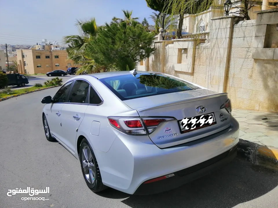 هونداي سوناتا 2018 هوندا انسايت 2021 بحالة الوكاله للإيجار