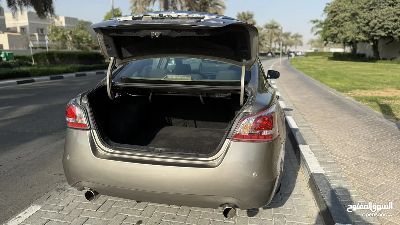 Nissan Altima 2013 – Mid Option  Well-Maintained