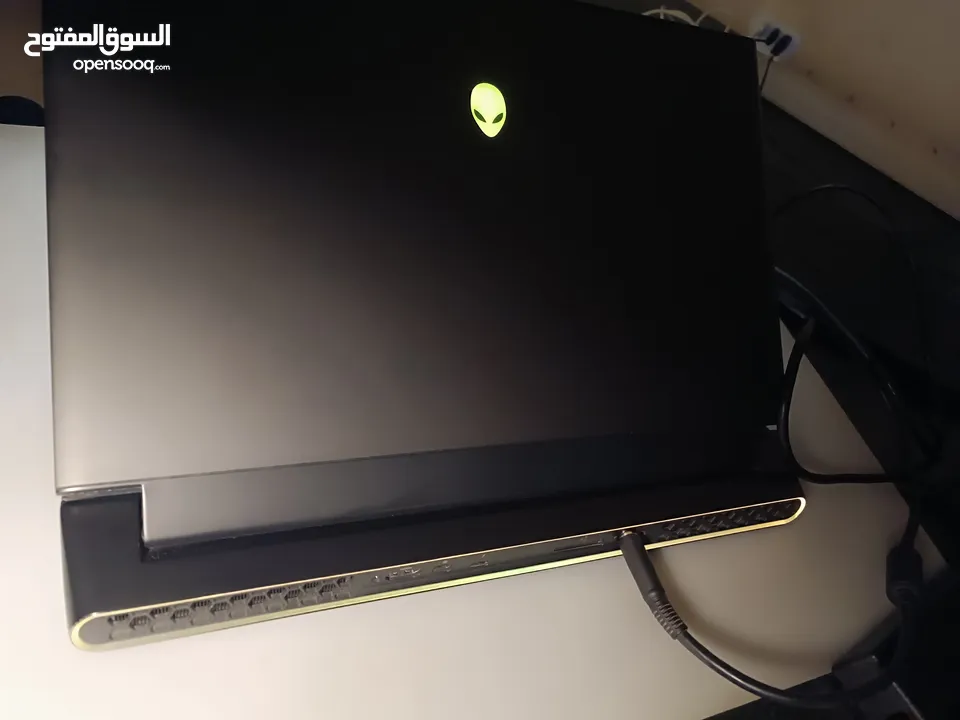 من أفضل الأجهزة للألعاب والتصميم: جهاز ALIENWARE M15 R2 2020