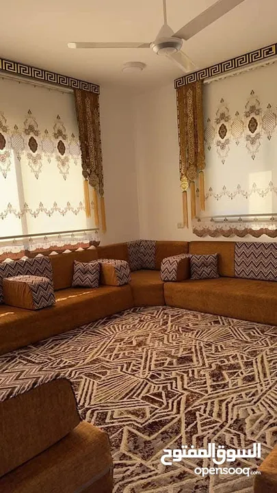 تفصيل جميع المجالس العربية والخليجية يوجد مجالس جاهزه ستاندر يوجد برادي جاهزه وتفصيل