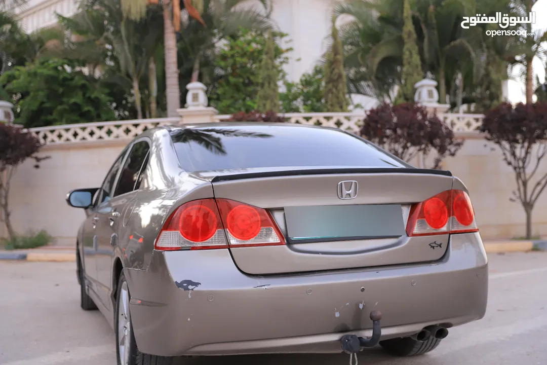 هواند سيفيك موديل 2008اتومتيك ماتور 1800اصل برايفت مميزة