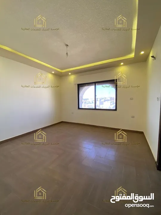 شقة جديدة - لم تسكن - ضاحية الرشيد - 4نوم 2ماستر - 350م - بلكونات بإطلالة مميزة