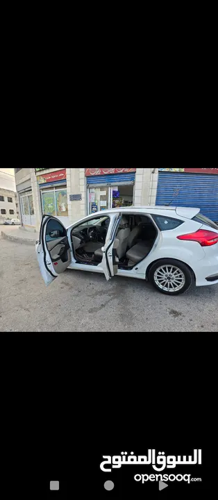 فورد فوكس 2017 كهربائيه للبيع بسعر مغري مدخلين شحن منزلي + محطات سريع  كازيه