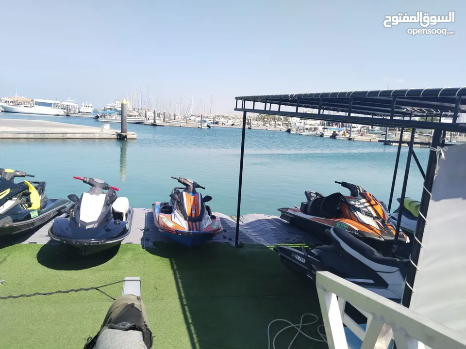 شركة تاجير يخوت في دبي مارينا مول للبيع