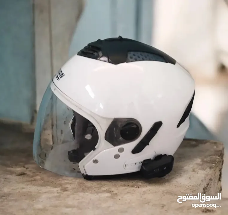 خوذة بوضعية ممتاز  نمرة m سعرها بسوق من 400,500