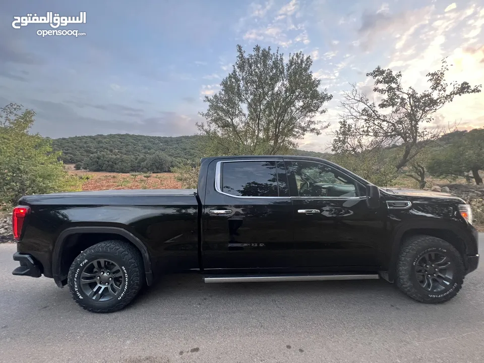 GMC Sierra Denali 2500 diesel full loaded