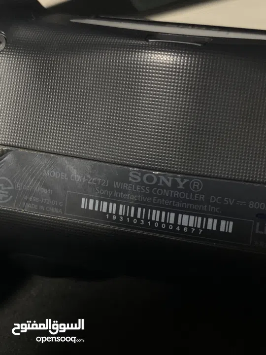 بلايستيشن 4 مستعمل شبه جديد حالة وكالة مع 3 ايادي سوني 4 اصلي حالة وكالة بلايستيشن مرتب كانه جديد