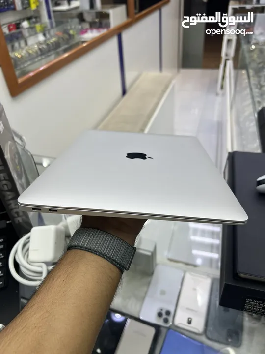 Apple MacBook Air 2020 core i5 500GB