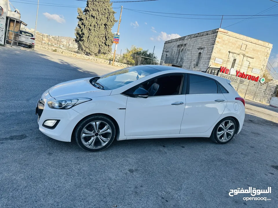 هونداي i30 2013 فل الفل مش ناقصها اشي بالصلاه على النبي السيارة جديده ولعبه