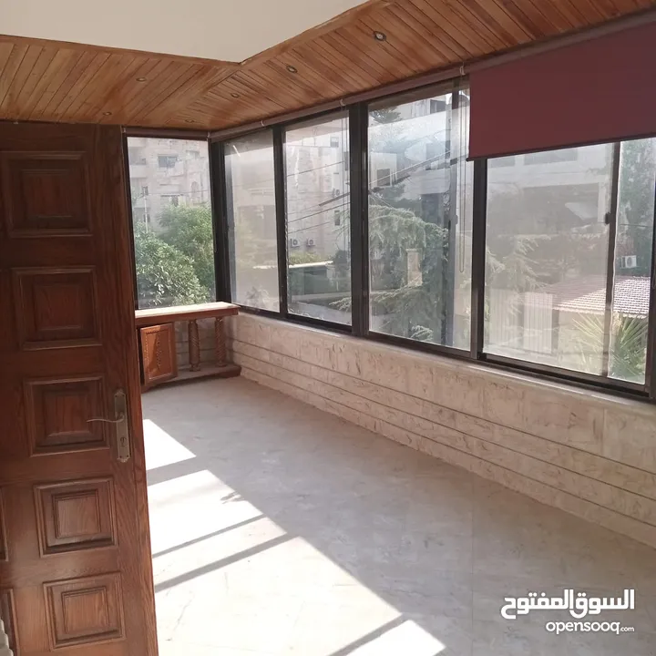 فيلا متلاصقة للبيع او للايجار في دير غبار - 14237