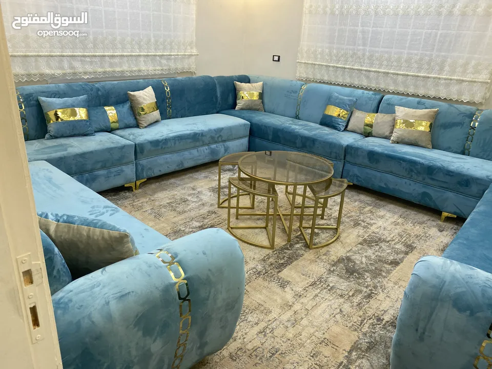 جلسات الخليجية بحدث الموديلات 17 مقعد مع طقم طربيزاط ومراكي