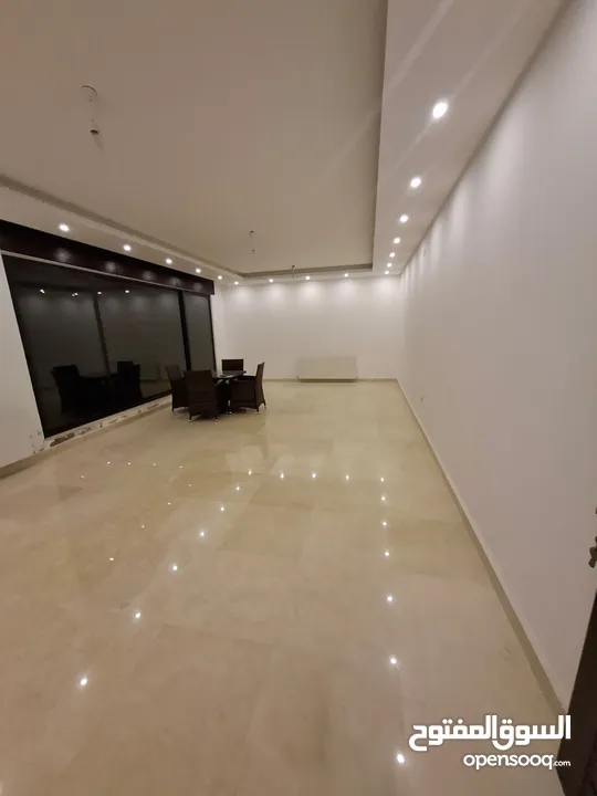 شقة طابقية فاخرة نصف مفروشة - الروابي (عمارة عائلية) Luxury Semi-Furnished Apartment for Rent