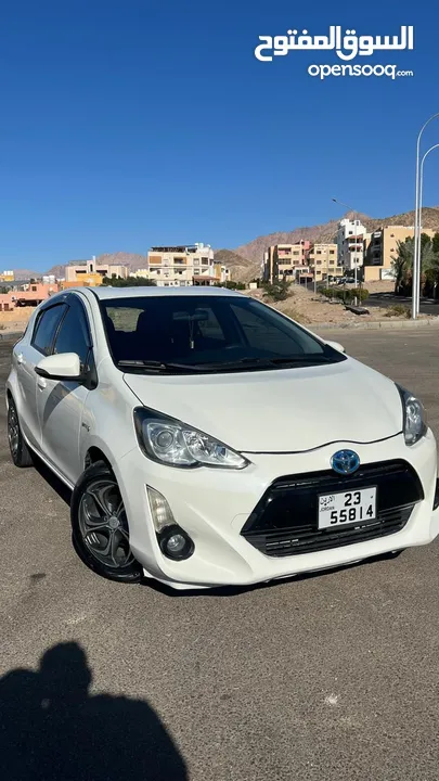 TOYOTA PRIUS C2016