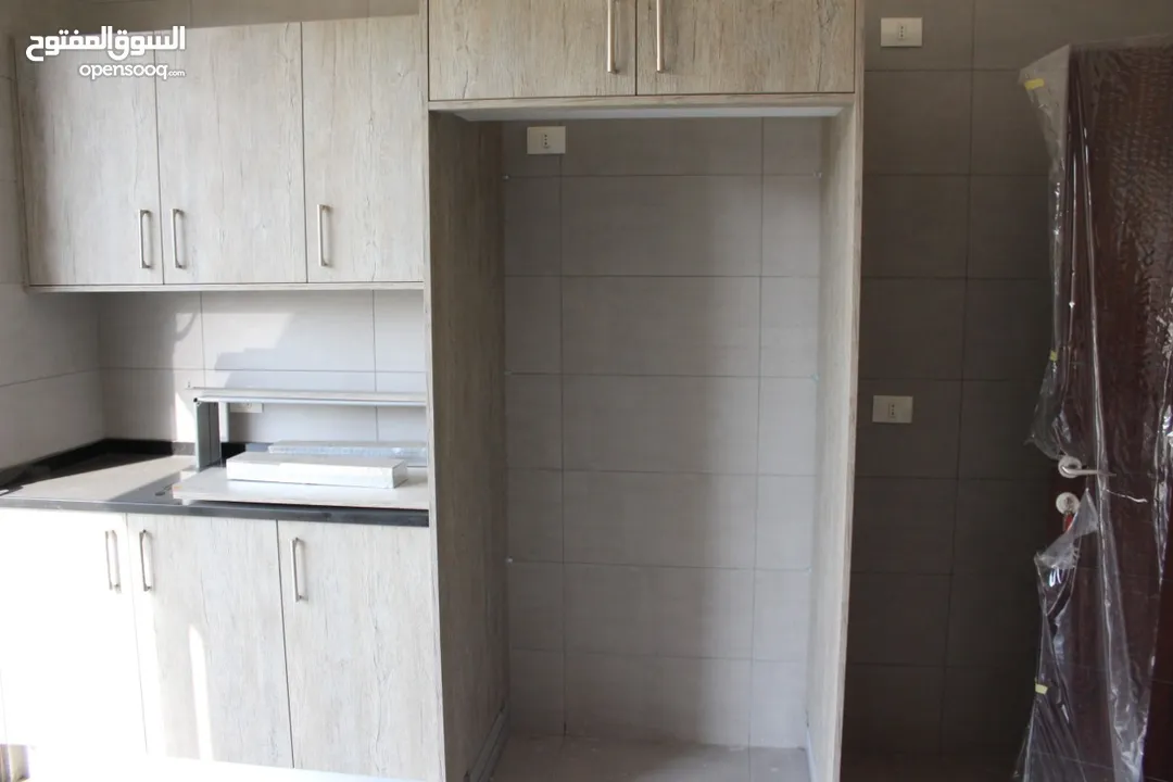 شقة غير مفروشة للإيجار 180م2 ( Property 11316 )-175081081