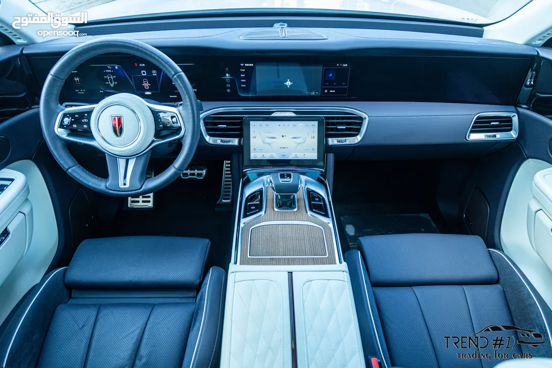 Hongqi EHS9 2022   السيارة مميزة جدا و قطعت مسافة 17,000 كيلو متر فقط