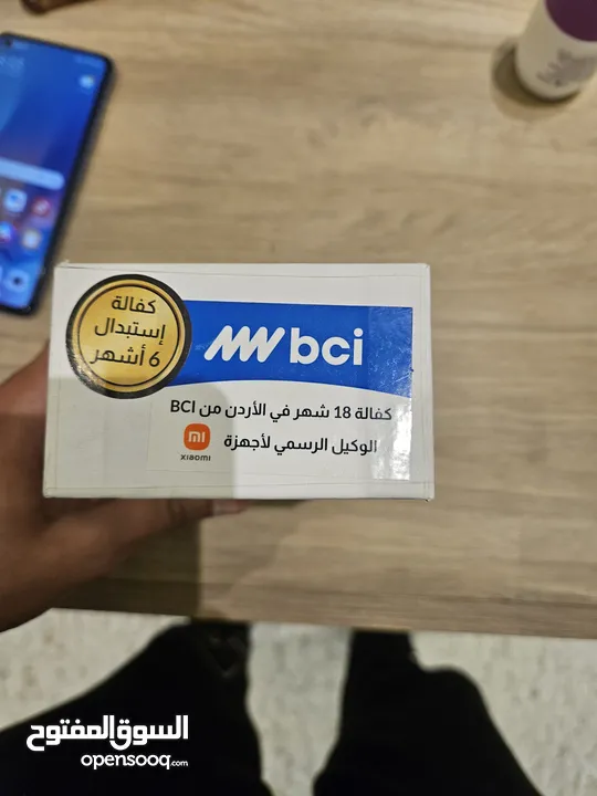 شاومي 11 lite للبيع بحالة ممتازة مع كامل أغراضه