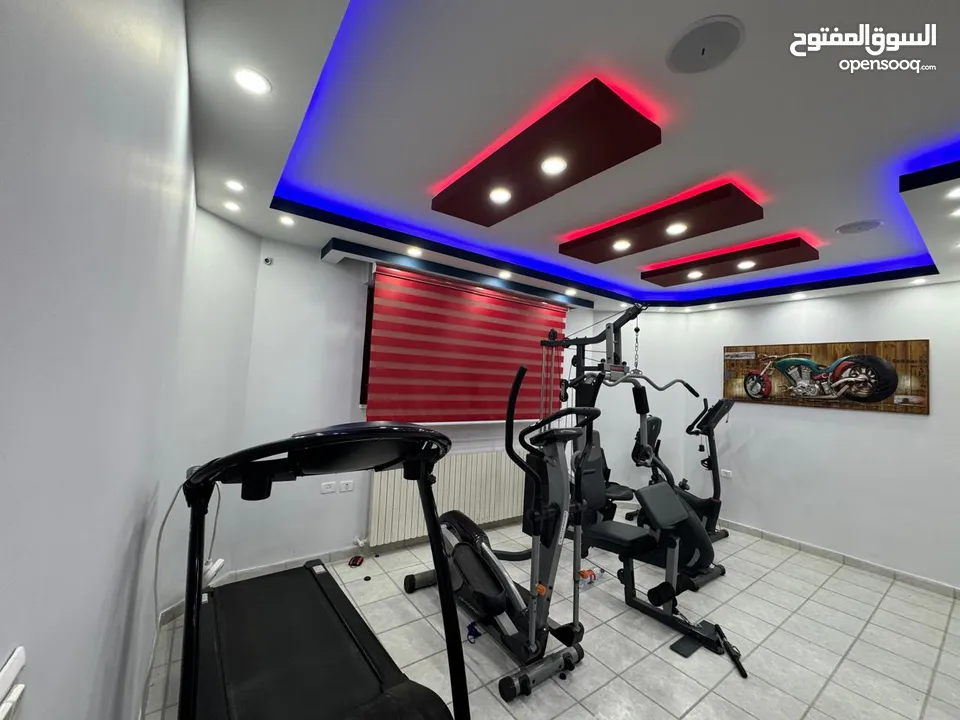 فيلا للبيع بسبب السفر