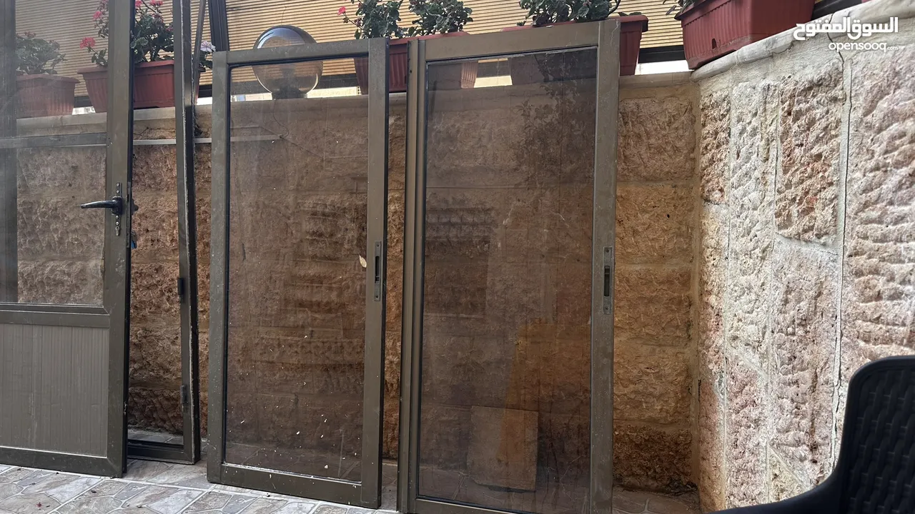 نثريات منزل للبيع ( شباك ، باب اكوردين ، باب الالمنيوم خارجي )