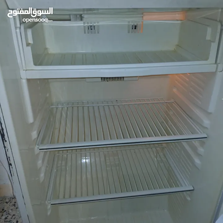 ثلاجه سامسونج كبيره شغال