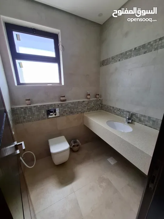 شقة طابقية فاخرة نصف مفروشة - الروابي (عمارة عائلية) Luxury Semi-Furnished Apartment for Rent