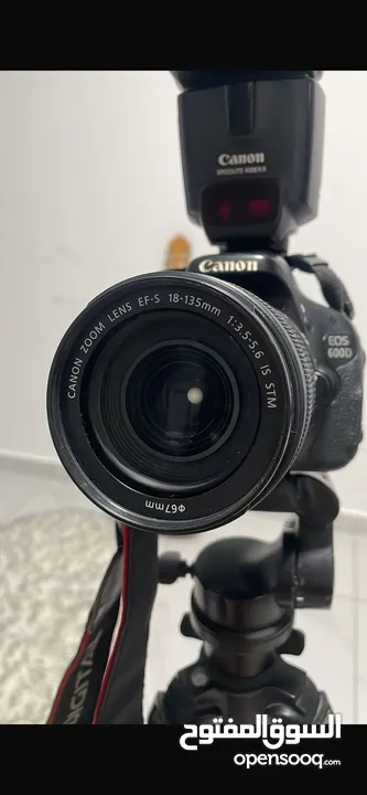 كاميرة كانون D600 شبه جديد مع جميع اغراضها