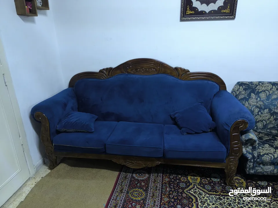 كنب خشب زان حفر شبه جديد للبيع