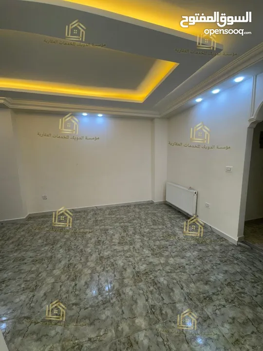 شقة سوبر ديلوكس - دابوق - 3نوم - 180م - ارضية - ترس - قرب الخدمات العامة