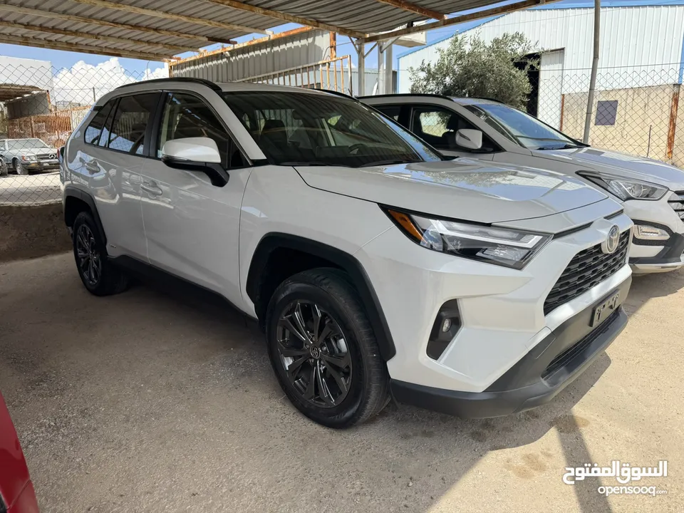 Toyota Rav4 2023 XLE Premium