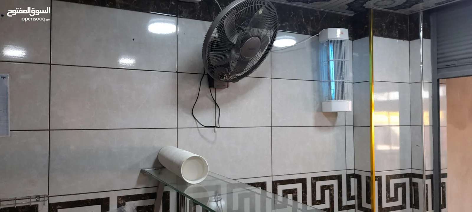 مطعم  بكامل تجهيزاته للبيع مع المحل .. الموقع المفرق