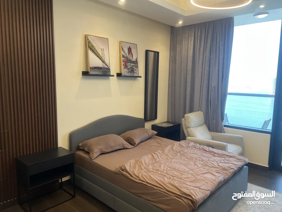ستديو للايجار مطل على البحر يوجد بلكونه شامل ewa في مبنى جديد