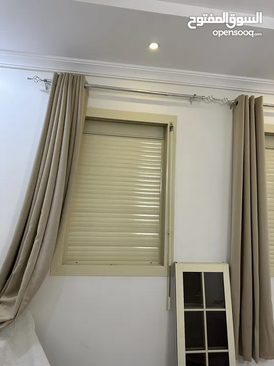 Aluminium shutter with electric motor remote control