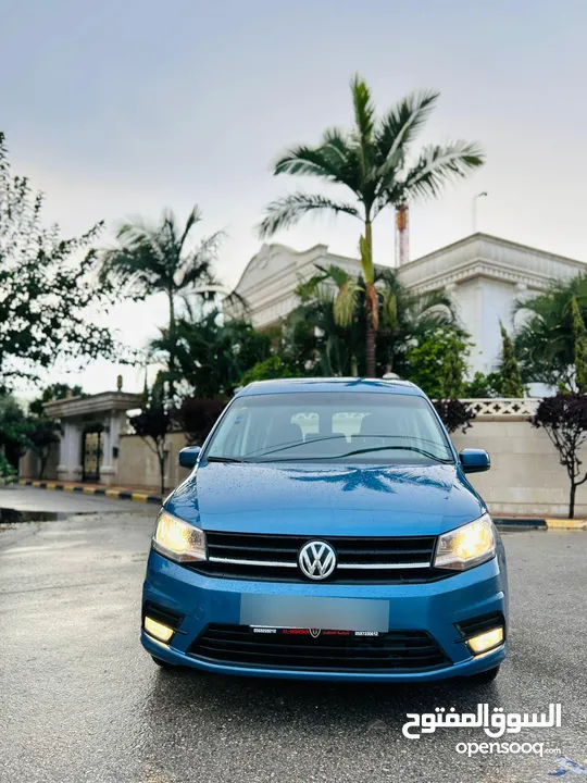 كادي 2018-غرفة مبطنة -ركاب (6+1)ماتور 2000 ديزل ماشي 110الف كليو فحص الف دفعة 50الف كاش والباقي شيكت