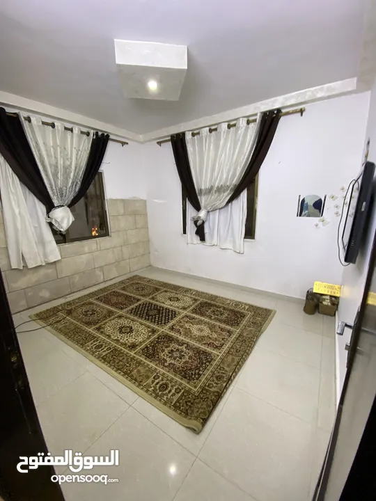 شقة مفروشة للإيجار في حي الجنوبي  مسجد علياء التل فوق مدرسة دار العلوم ستوديو