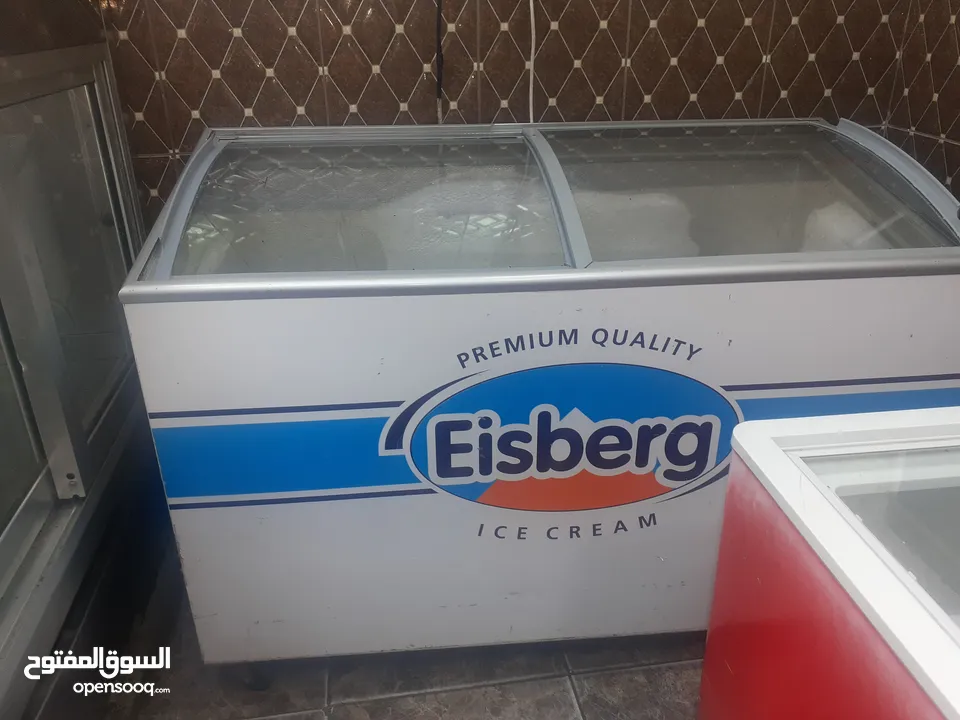عدة مطعم للبيع