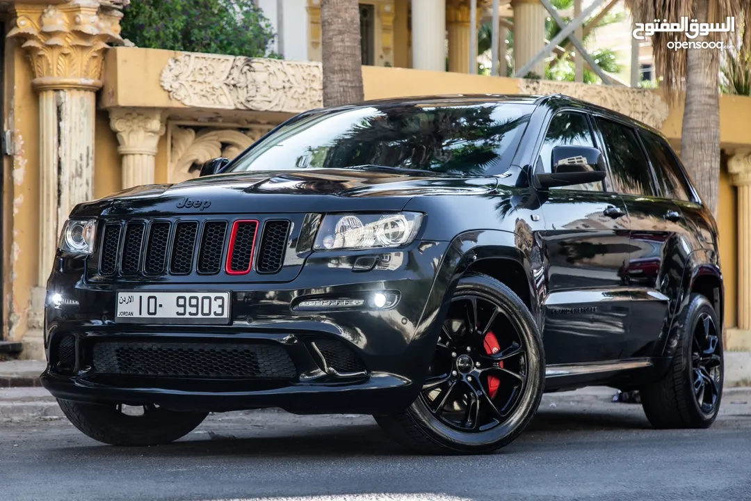 Srt srt8 2013 دفعه اولى 6000 محرك      6400 فحص كامل عداد69000 اصلي