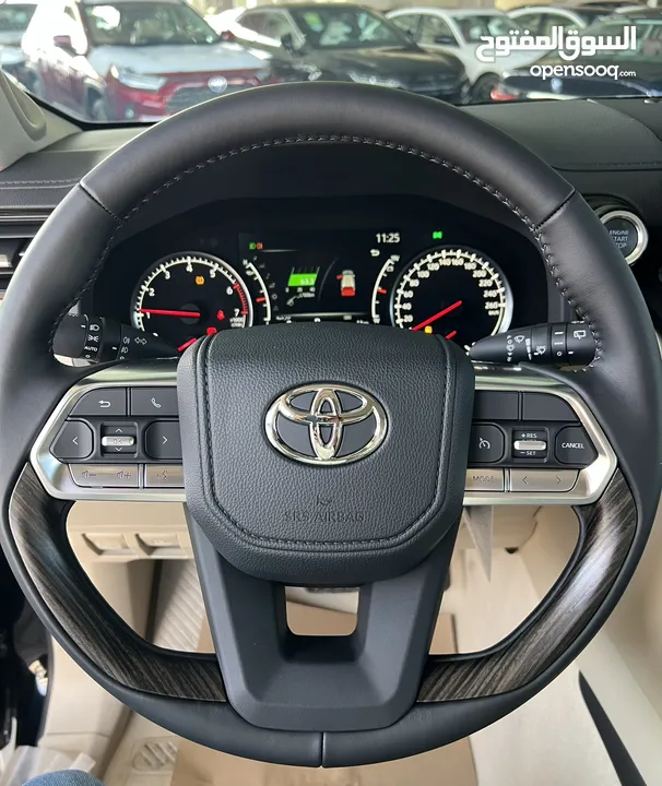 TOYOTA LANDCRUISER VX 4000cc ( معرض الحضر )