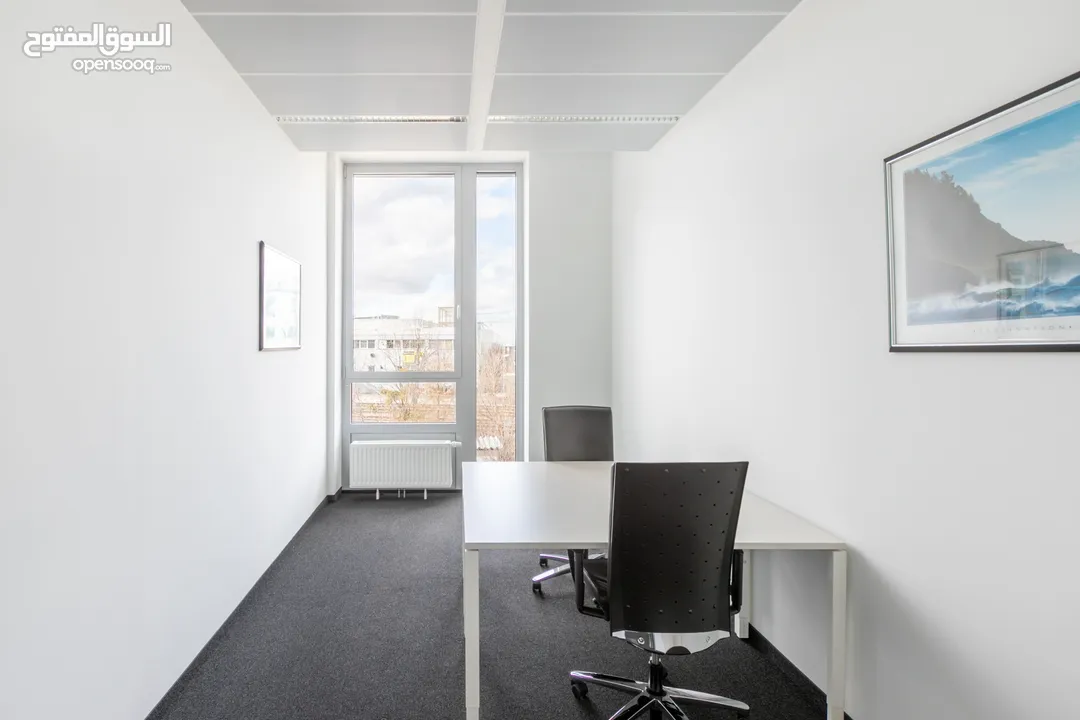 Private office space for 1 person in MUSCAT, Shatti Al Qurum