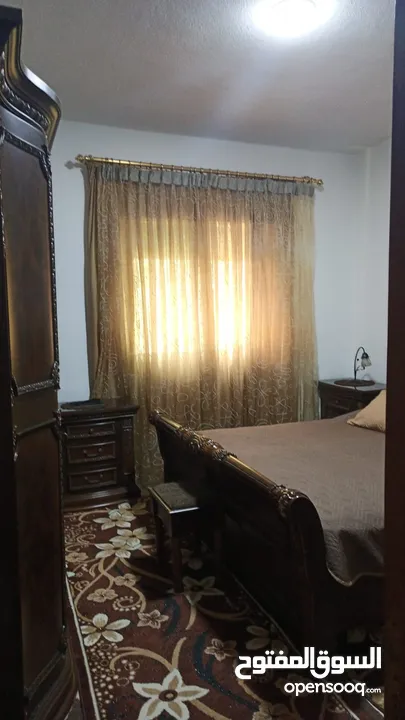 من المالك مباشره شقه للبيع في منطقه هادئه في طبربور منطقة الخزنة مع ترس وبلكونة  / مفروشة / مؤجرة