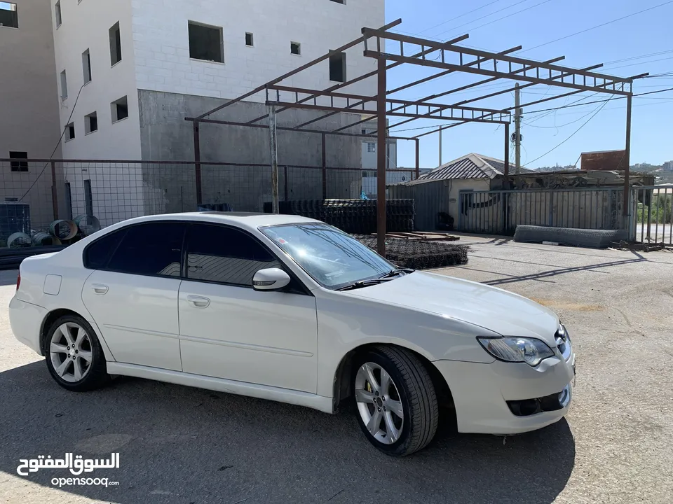 Subaro b4 سوبارو